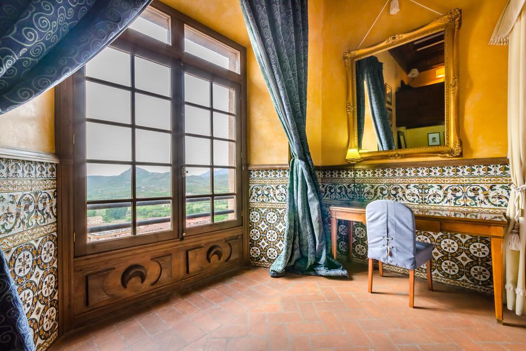 Hospederia Palacio Papa Luna Illueca Εξωτερικό φωτογραφία